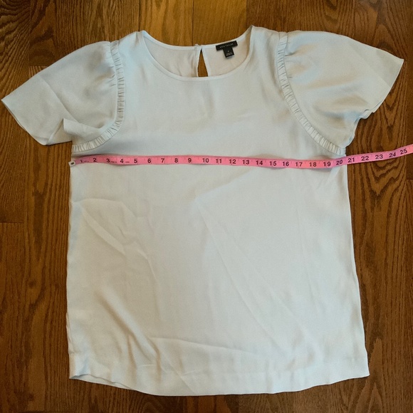 ANN TAYLOR Light Blue Blouse. Size M. - Picture 11 of 12